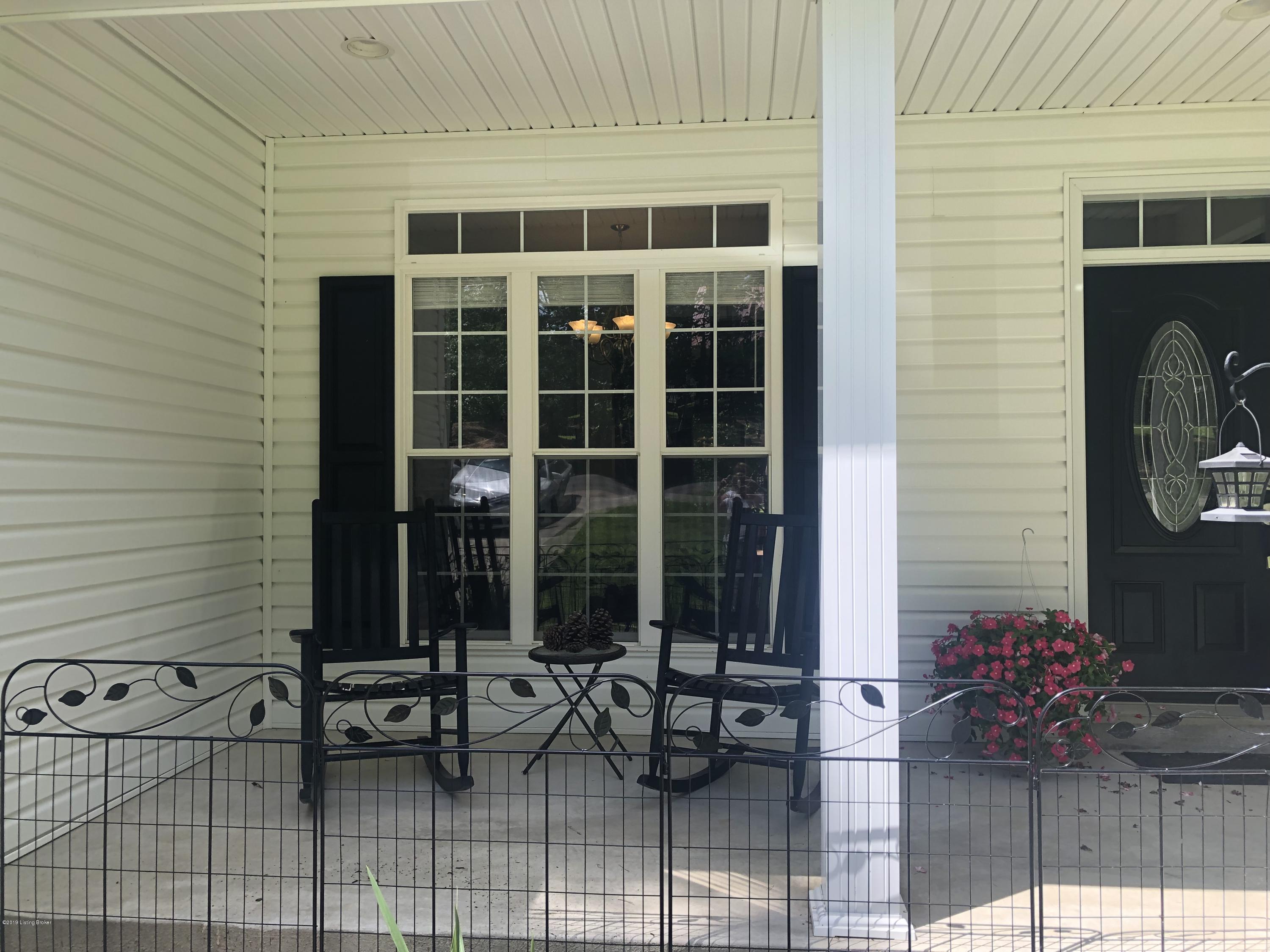 154 Ridge Pole Road Brandenburg, KY 40108 - Photo 3 of 67 Charming Front Porch!