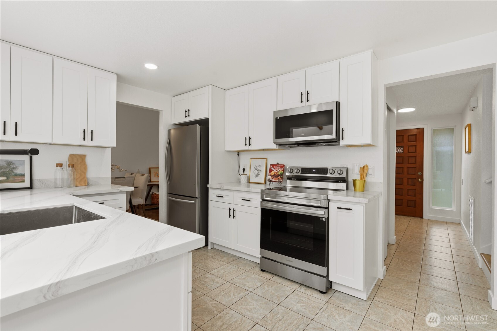 2208 Vashon Avenue Northeast Renton, WA 98059 - Photo 11 of 32