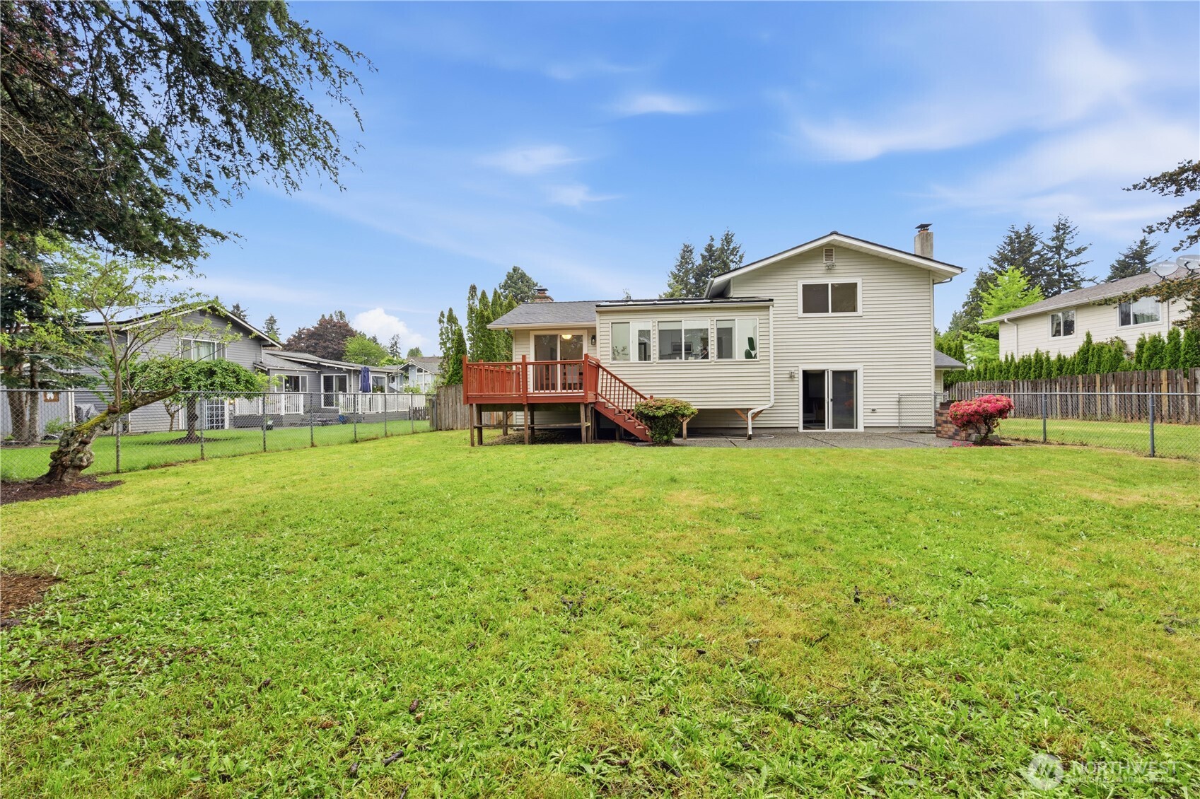 2208 Vashon Avenue Northeast Renton, WA 98059 - Photo 25 of 32