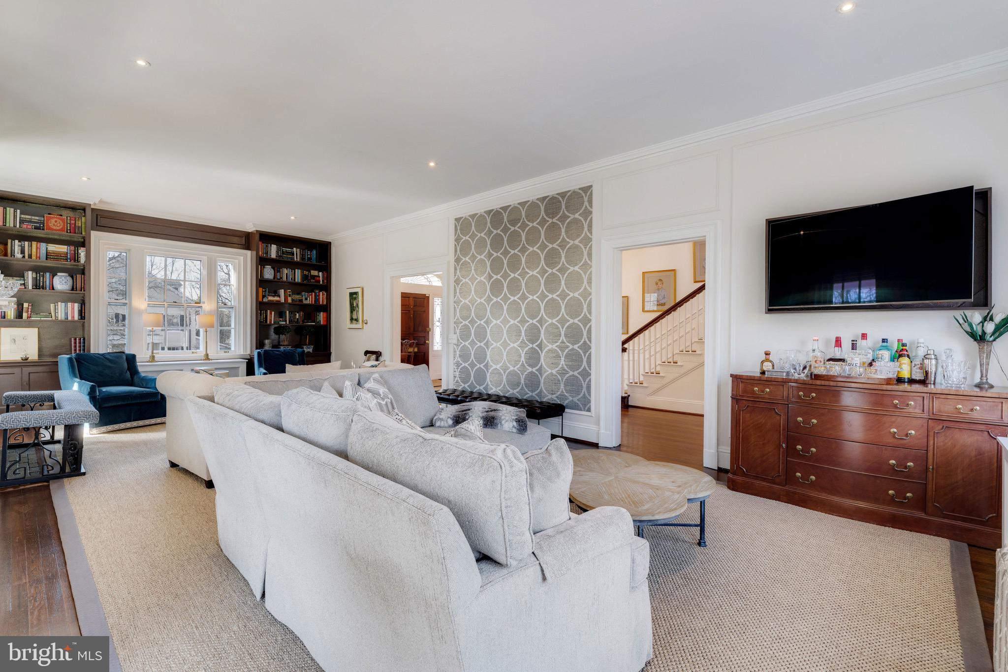 500 Somerset Road Baltimore, MD 21210 - Photo 12 of 80 Perfect place to entertain