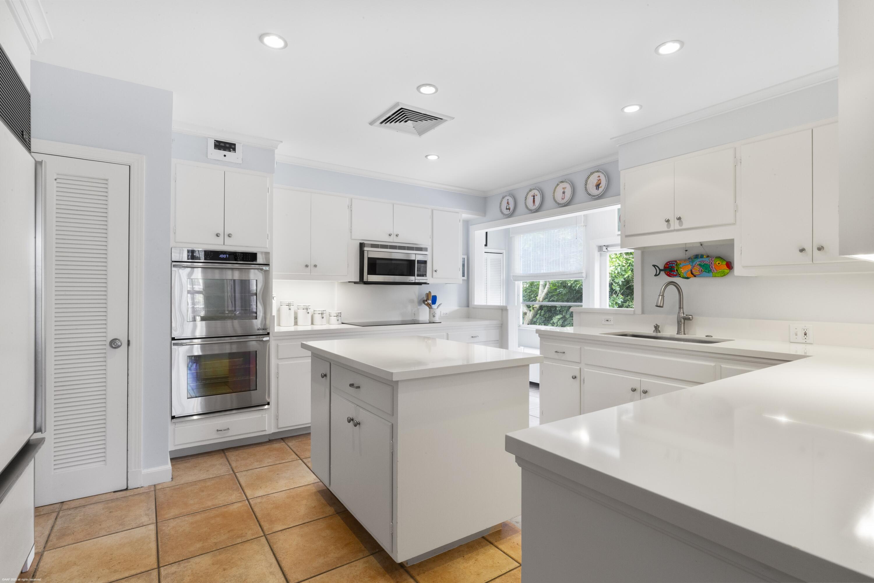 128 South Beach Road Jupiter Island, FL 33455 - Photo 14 of 29 128 S Beach Rd 036