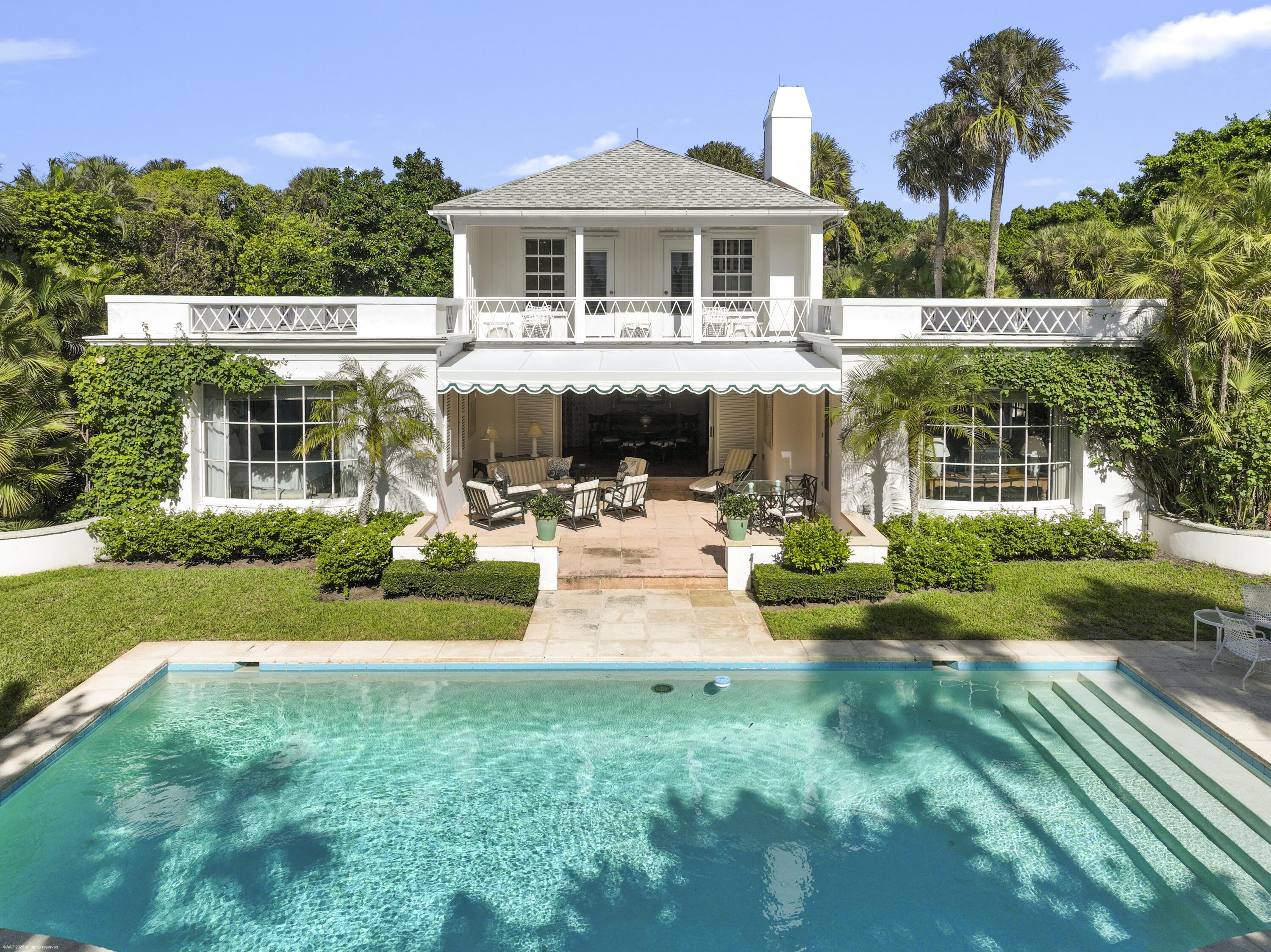 128 South Beach Road Jupiter Island, FL 33455 - Photo 3 of 29 128 S Beach Rd 046