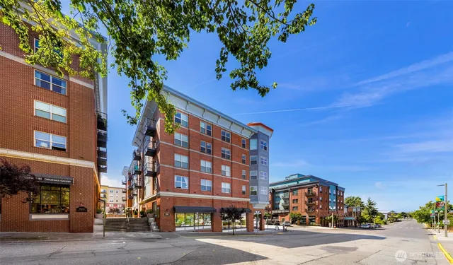 $535,000 | 910 Harris Avenue, Unit 208, Bellingham, WA 98225