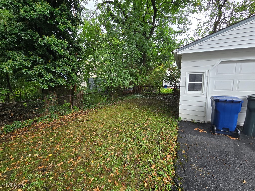3373 Spangler Road Cleveland Heights, OH 44112 - Photo 4 of 15