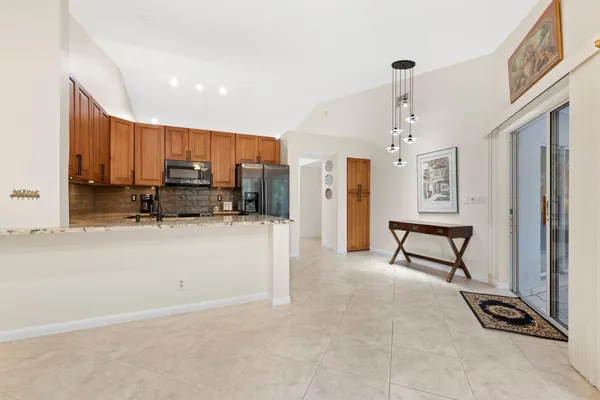 $305,000 | 7743 Silver Lake Drive, Unit 7743, Delray Beach, FL 33446