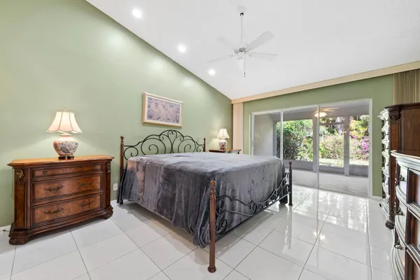 $305,000 | 7743 Silver Lake Drive, Unit 7743, Delray Beach, FL 33446