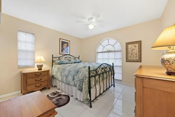 $305,000 | 7743 Silver Lake Drive, Unit 7743, Delray Beach, FL 33446