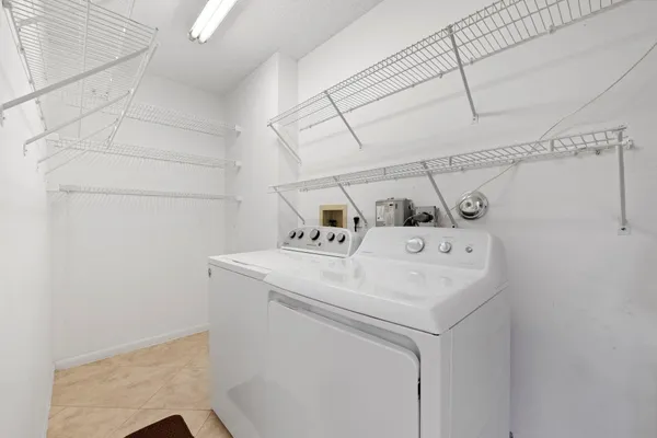 $305,000 | 7743 Silver Lake Drive, Unit 7743, Delray Beach, FL 33446