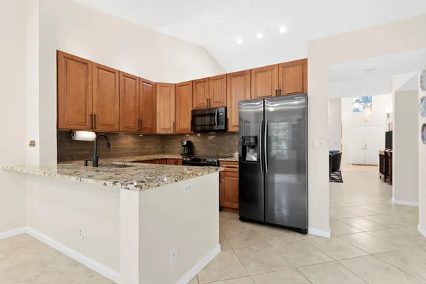 $305,000 | 7743 Silver Lake Drive, Unit 7743, Delray Beach, FL 33446
