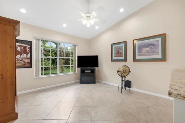 $305,000 | 7743 Silver Lake Drive, Unit 7743, Delray Beach, FL 33446
