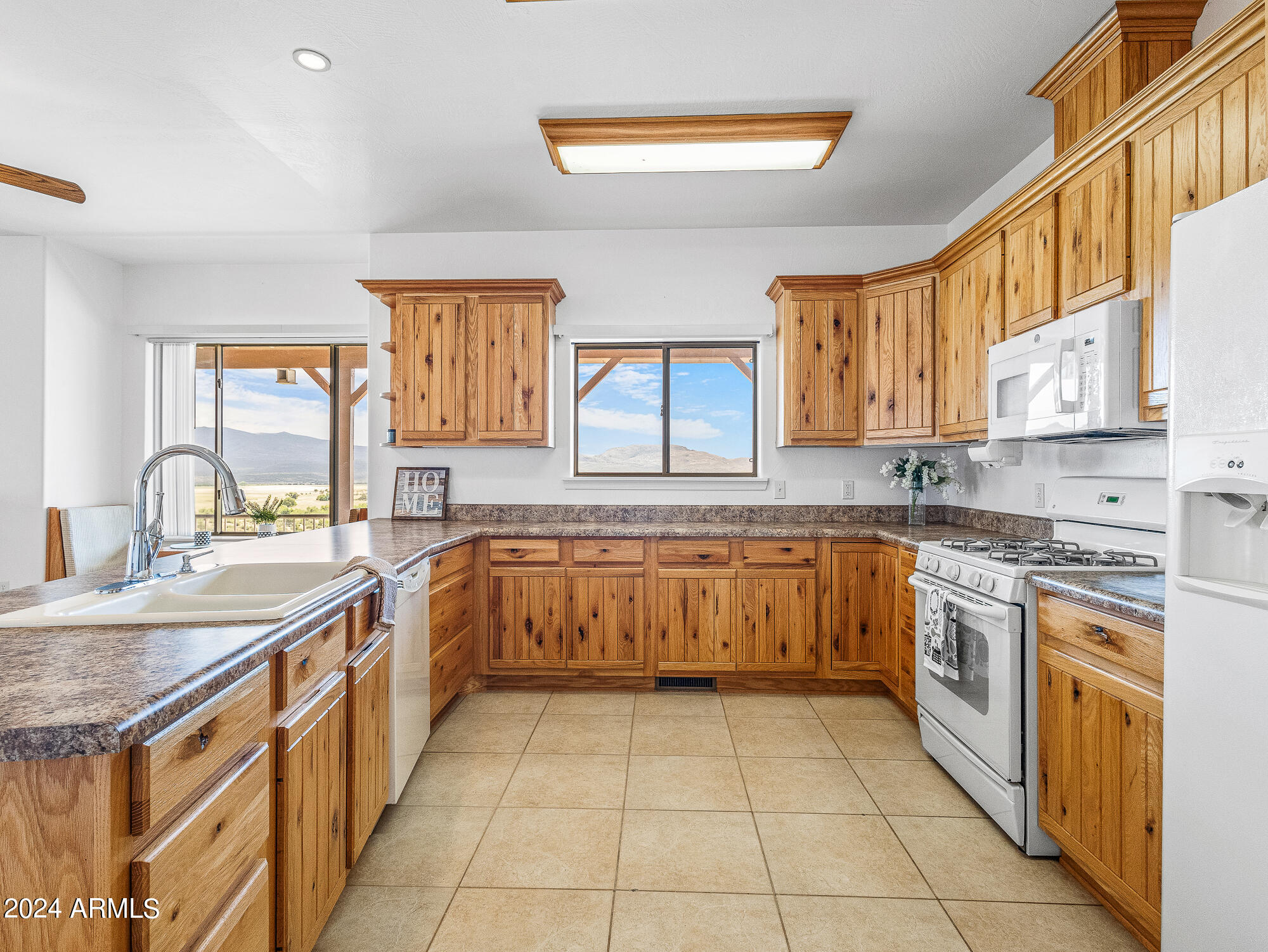 18301 Peeples Valley Road Peeples Valley, AZ 86332 - Photo 4 of 86 18301 S Peeples Valley Rd-51