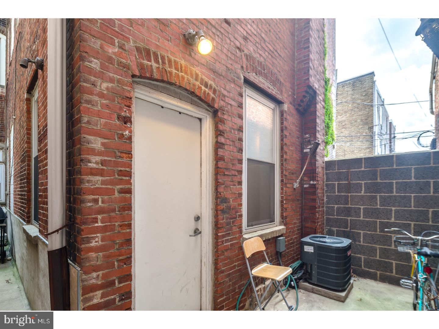 405 Bainbridge Street, Unit A Philadelphia, PA 19147 - Photo 15 of 17