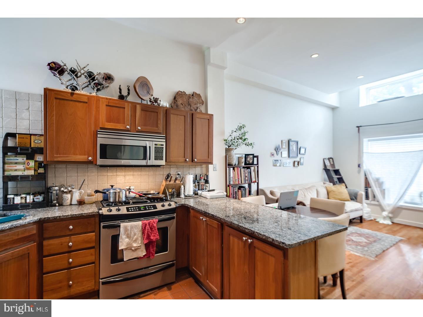 405 Bainbridge Street, Unit A Philadelphia, PA 19147 - Photo 7 of 17