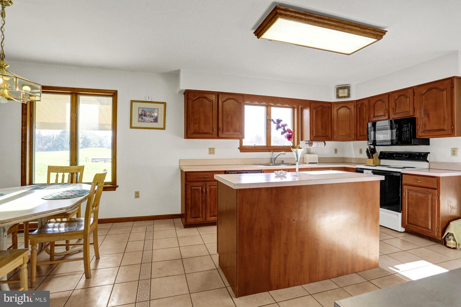 270 Friends Road Birdsboro, PA 19508 - Photo 16 of 50 Gallery Image 16