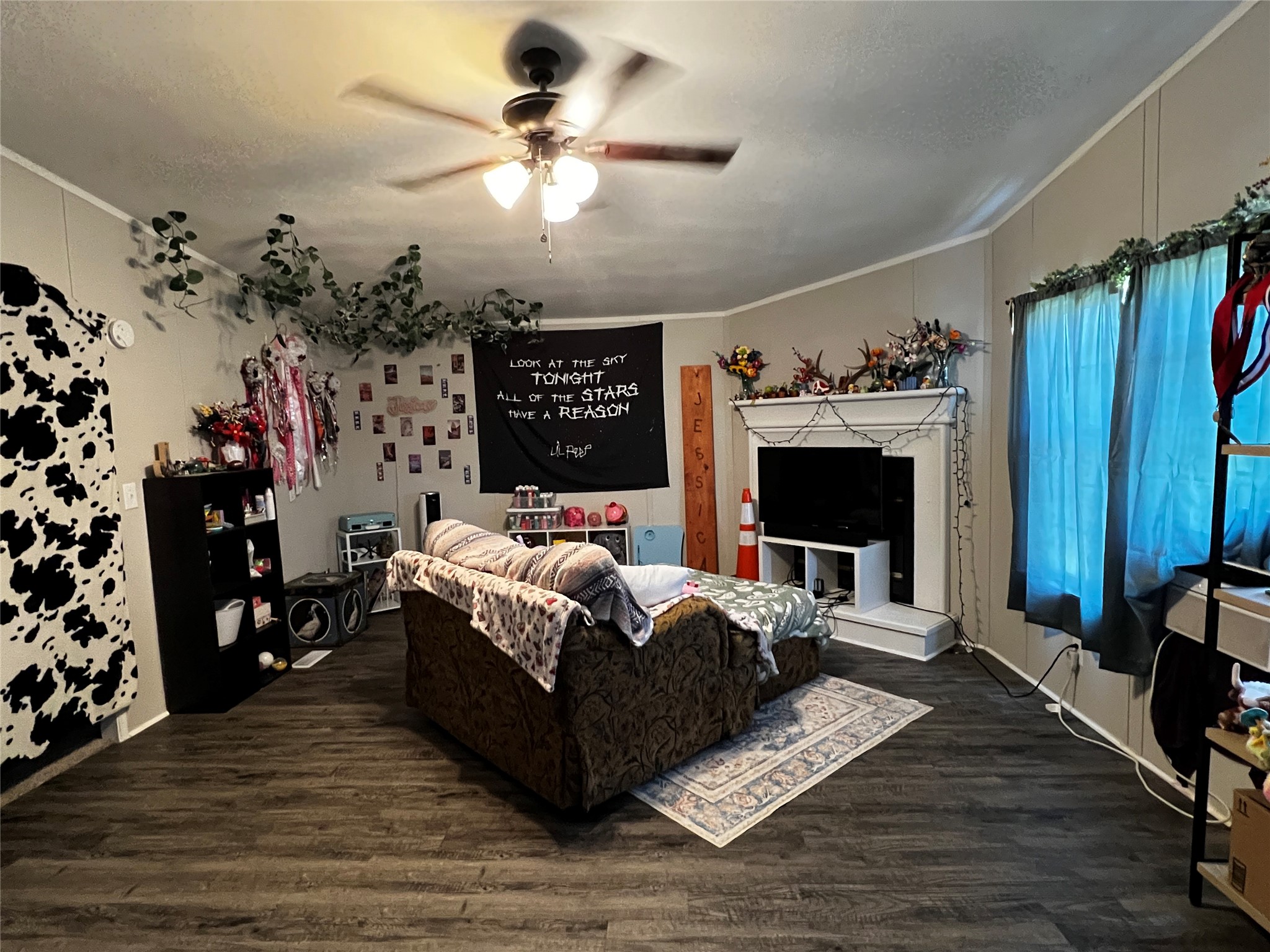 2346 Pr 1105 Midway, TX 75850 - Photo 23 of 25 a living room with furniture and a fireplace