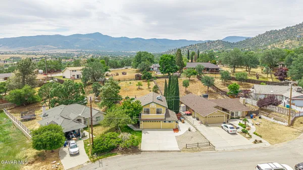 $484,999 | 22812 Retreat Place, Tehachapi, CA 93561