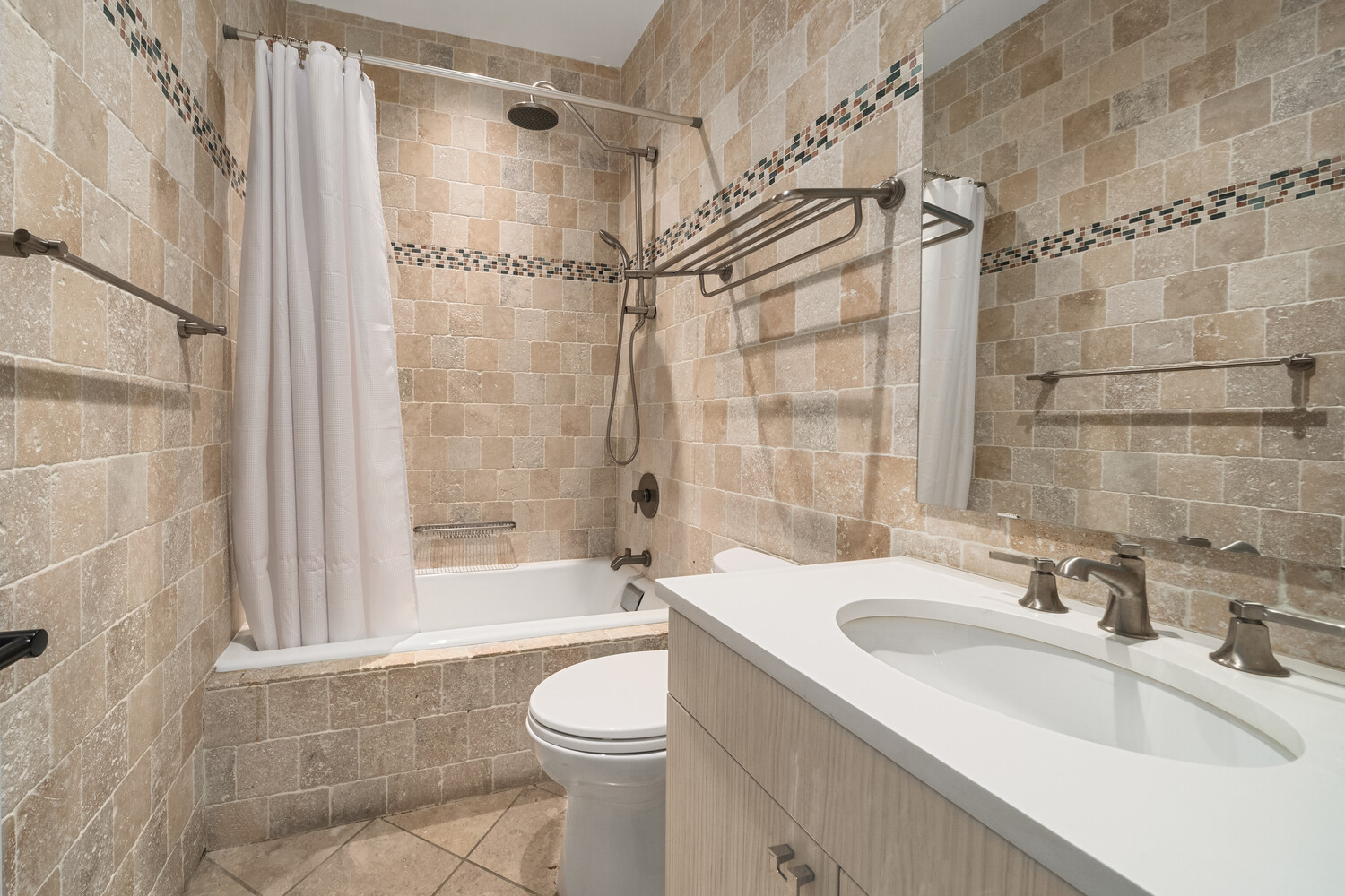 422 East 84th Street Manhattan, NY 10028 - Photo 11 of 24