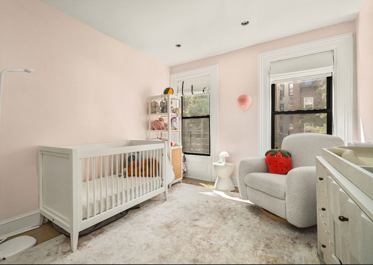 422 East 84th Street Manhattan, NY 10028 - Photo 17 of 24