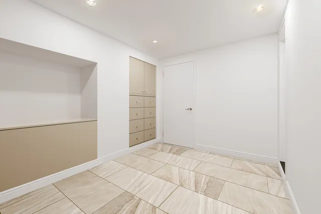 $21,995 | 422 East 84th Street | Upper East Side