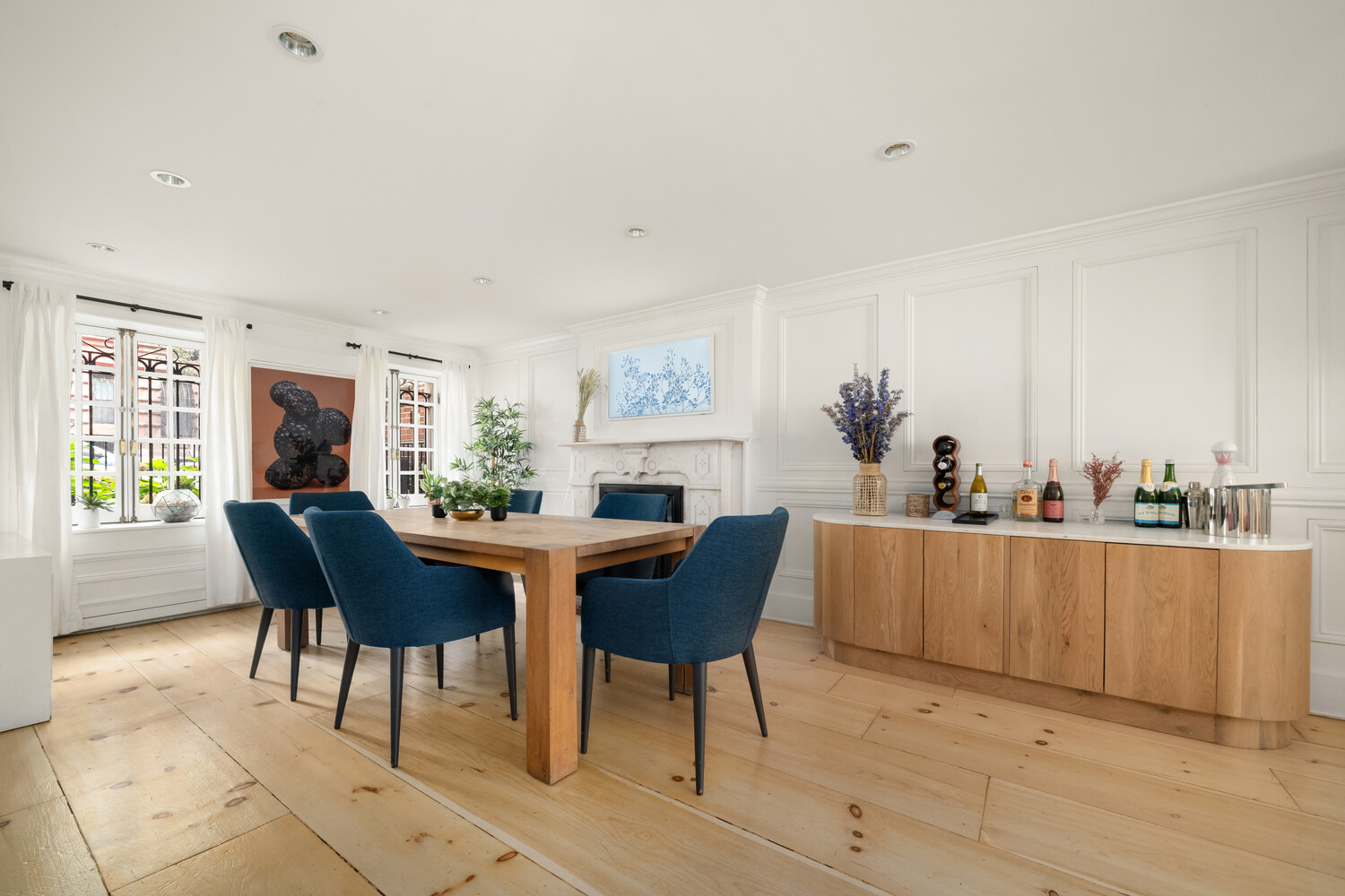 422 East 84th Street Manhattan, NY 10028 - Photo 2 of 24