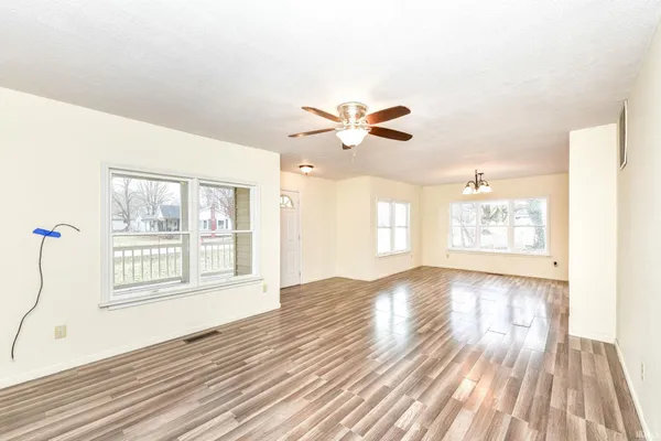 $159,900 | 1010 West 23rd Street, Muncie, IN 47302