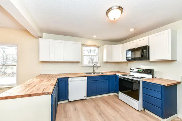 $159,900 | 1010 West 23rd Street, Muncie, IN 47302