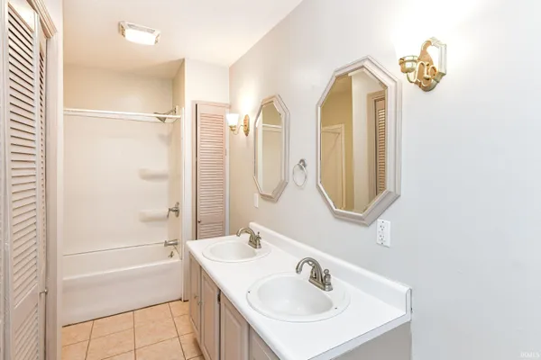 $159,900 | 1010 West 23rd Street, Muncie, IN 47302