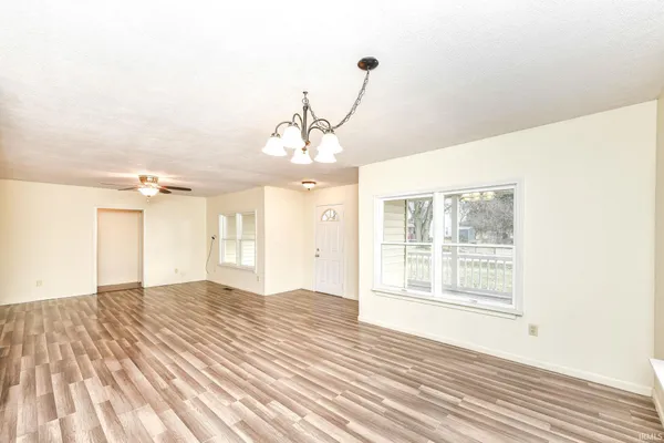 $159,900 | 1010 West 23rd Street, Muncie, IN 47302