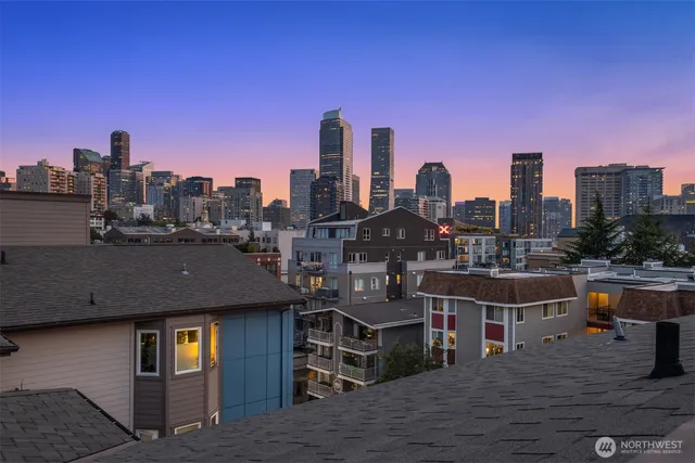 $275,000 | 1616 Summit Avenue, Unit N203, Seattle, WA 98122