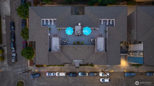 $275,000 | 1616 Summit Avenue, Unit N203, Seattle, WA 98122