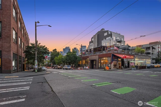 $275,000 | 1616 Summit Avenue, Unit N203, Seattle, WA 98122