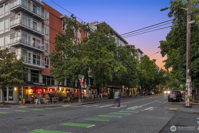 $275,000 | 1616 Summit Avenue, Unit N203, Seattle, WA 98122