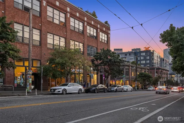 $275,000 | 1616 Summit Avenue, Unit N203, Seattle, WA 98122