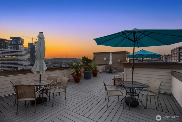 $275,000 | 1616 Summit Avenue, Unit N203, Seattle, WA 98122