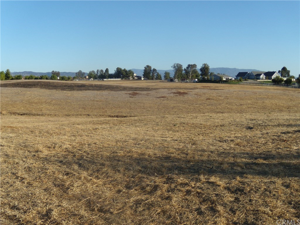 5002 Pourroy Road Winchester, CA 92596 - Photo 6 of 15 Gallery Image 6