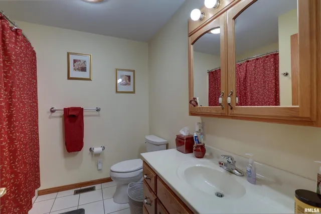 $379,900 | 2414 Lindsey Court, Quincy, IL 62305