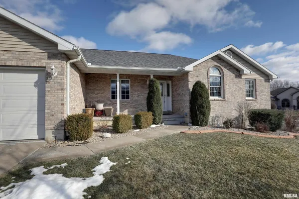 $375,000 | 2414 Lindsey Court, Quincy, IL 62305
