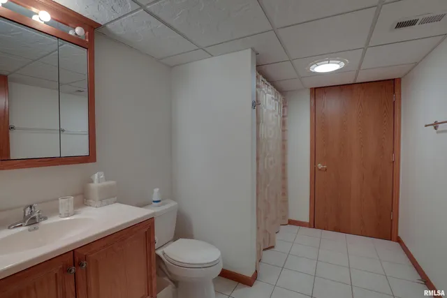 $379,900 | 2414 Lindsey Court, Quincy, IL 62305