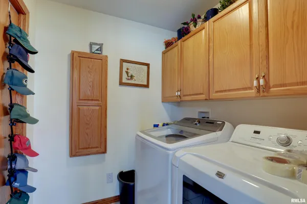 $375,000 | 2414 Lindsey Court, Quincy, IL 62305