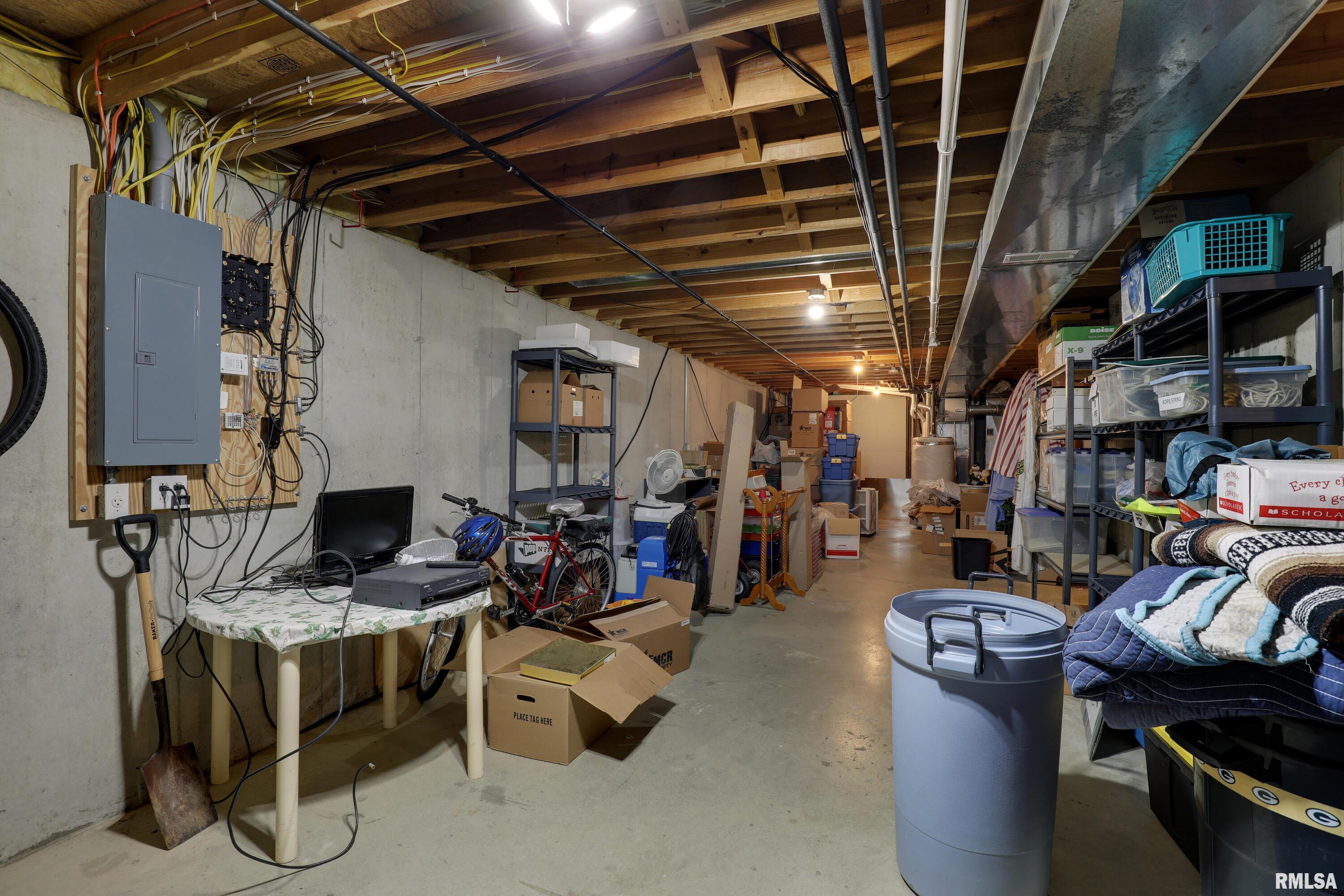 2414 Lindsey Court Quincy, IL 62305 - Photo 24 of 28