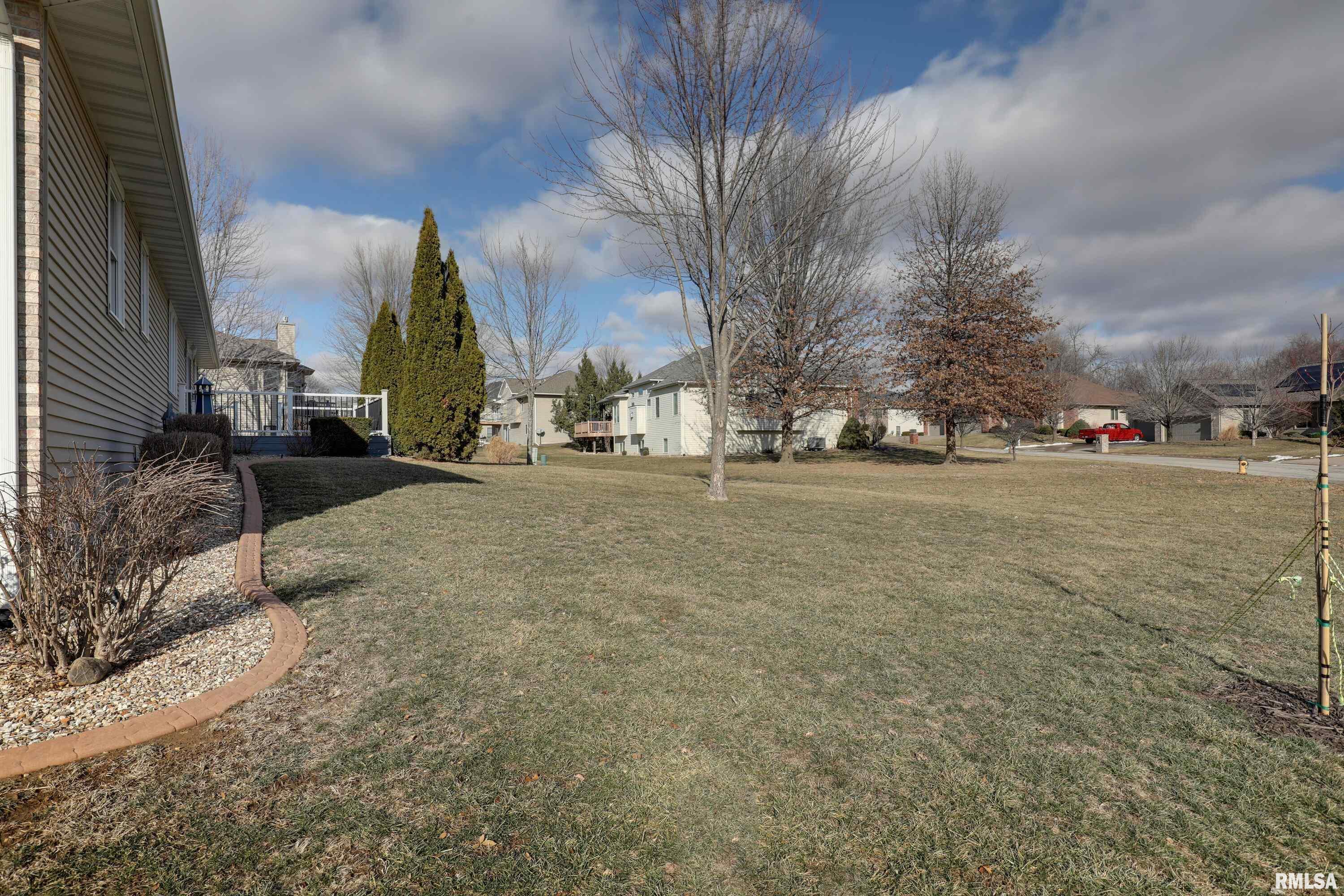 2414 Lindsey Court Quincy, IL 62305 - Photo 27 of 28