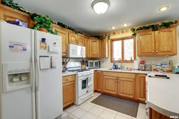 $375,000 | 2414 Lindsey Court, Quincy, IL 62305