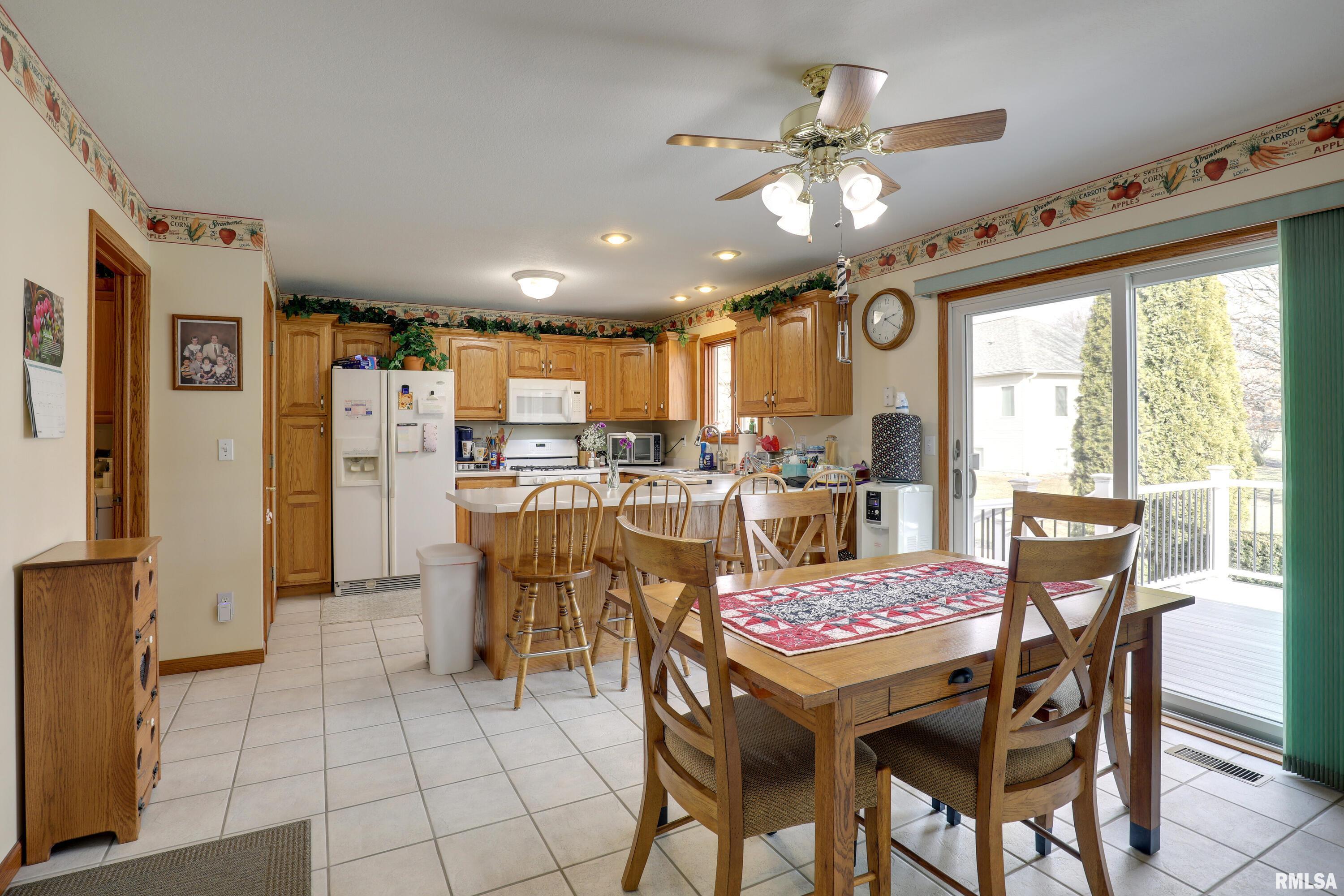 2414 Lindsey Court Quincy, IL 62305 - Photo 8 of 28