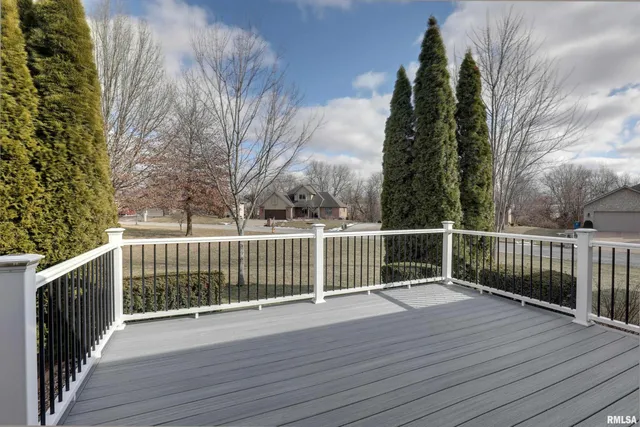 $379,900 | 2414 Lindsey Court, Quincy, IL 62305