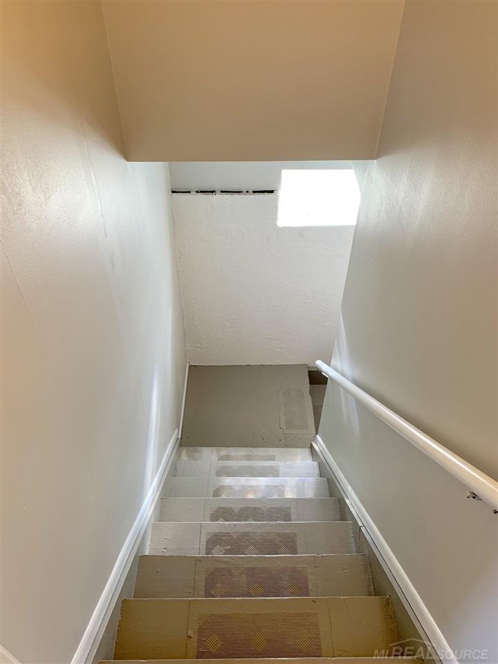 8401 18 18 Mile Road, Unit 202 Sterling Heights, MI 48313 - Photo 11 of 14