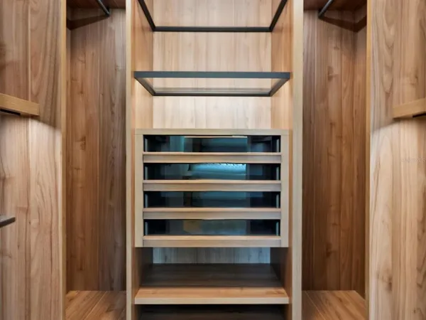 $1,800,000 | 1020 Sunset Point Road, Unit 213, Clearwater, FL 33755