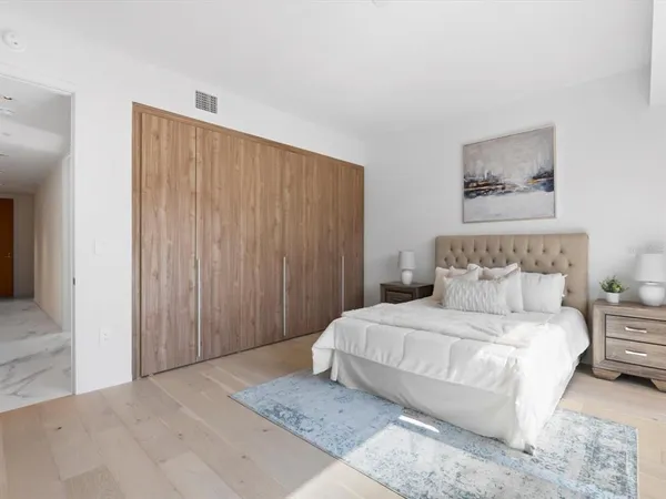 $1,800,000 | 1020 Sunset Point Road, Unit 213, Clearwater, FL 33755