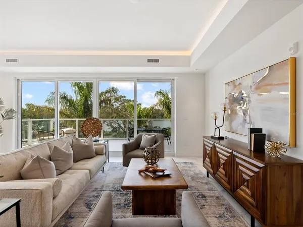 $1,800,000 | 1020 Sunset Point Road, Unit 213, Clearwater, FL 33755