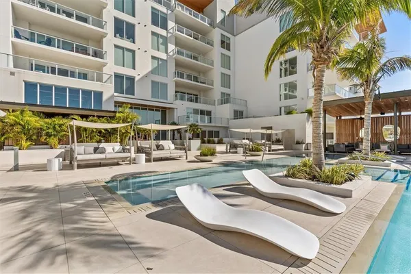 $1,800,000 | 1020 Sunset Point Road, Unit 213, Clearwater, FL 33755