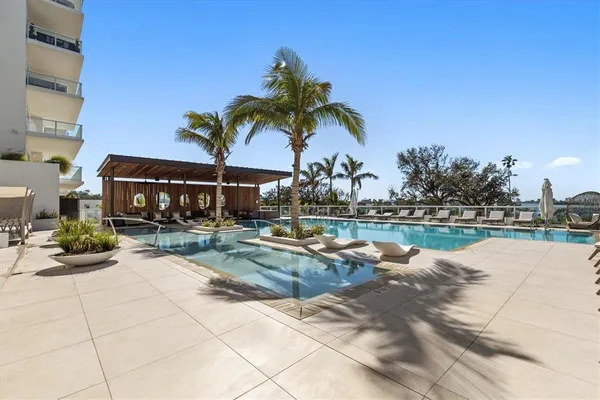 $1,800,000 | 1020 Sunset Point Road, Unit 213, Clearwater, FL 33755